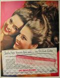 1947 Du Pont Plastic Combs Ad