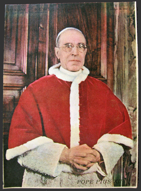 1952 Vintage Sunday News Magazine Cover ~ Pope Pius XII Photo